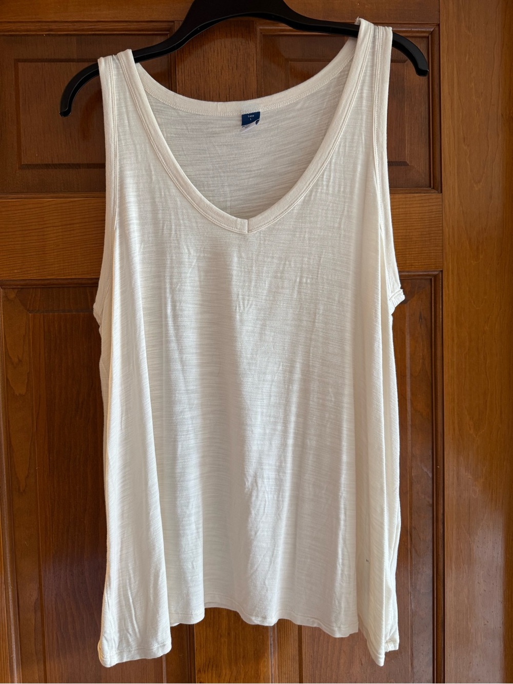 Old Navy Cream V-Neck Tank Top